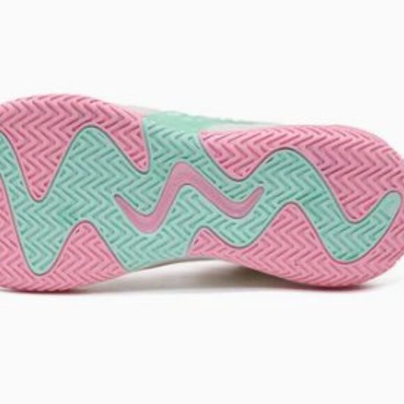 Basketball/Volleyball shoes - Picture 4 of 4